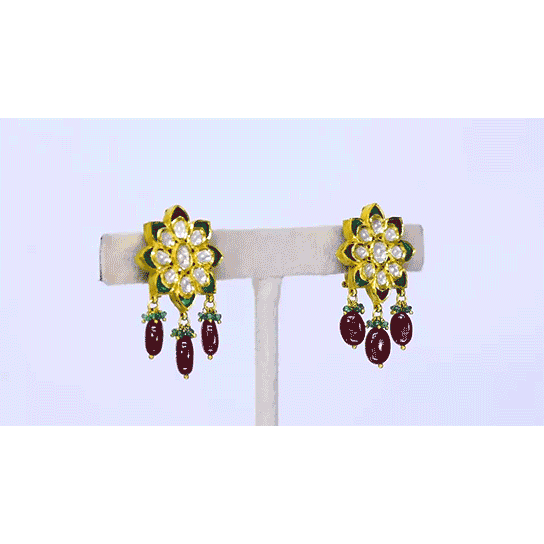 Elegant Pendant with Peacock Design at the Center - (KMPE1286)