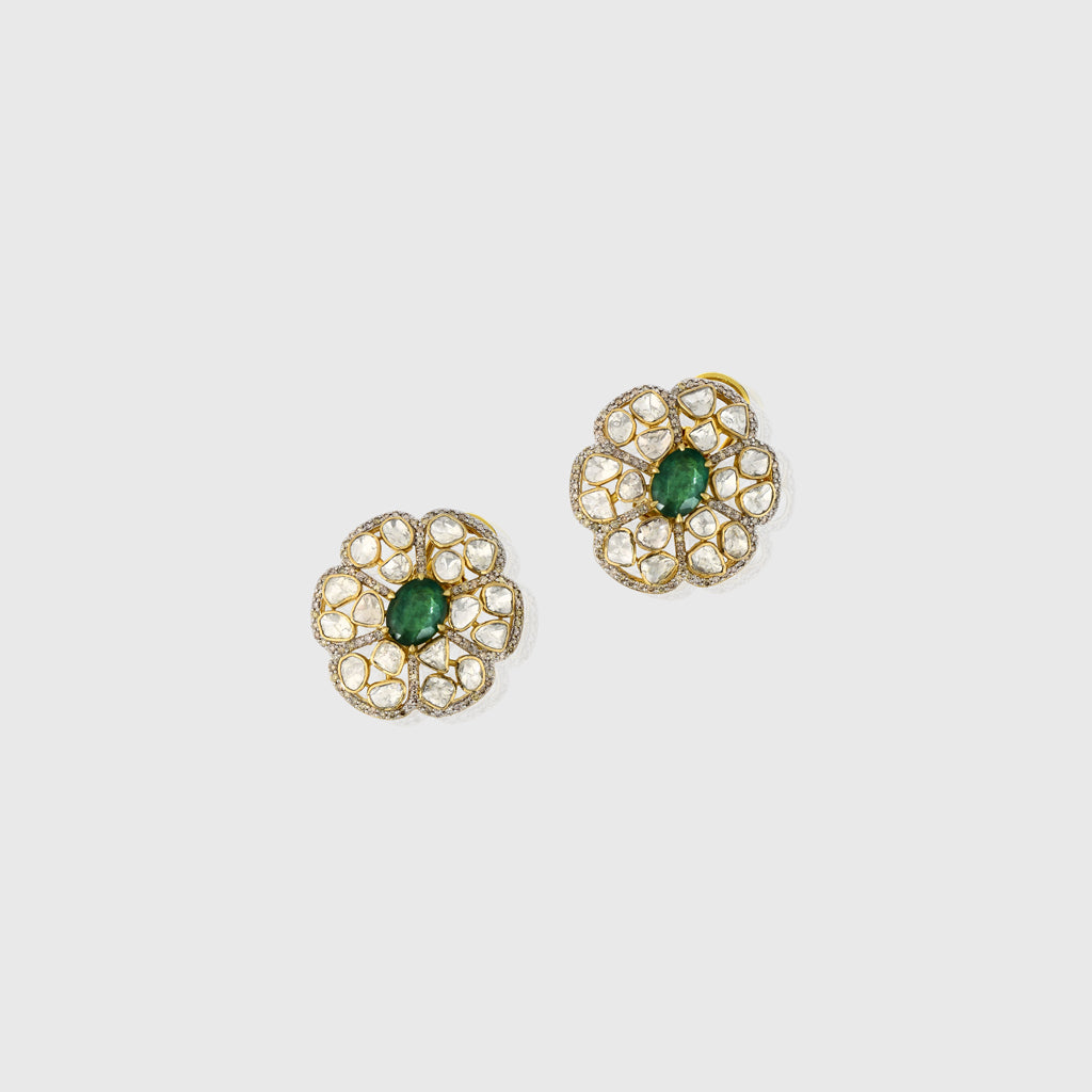 Fusion-style earrings featuring diamond Polki, sparkling round diamonds, and a striking oval-cut emerald at the center. A perfect blend of elegance, tradition, and modern design.(KME2415)