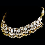 Indulge in the epitome of fusion elegance with our captivating necklace. Featuring a harmonious blend of dazzling diamonds, raw uncut diamonds, and delicate pearls, it's a testament to modern sophistication with a touch of timeless charm.(KMNE3385)