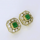 Fusion Emerald Pendant Set Contemporary pendant set featuring a vivid emerald, diamond polki and brilliant diamonds, gracefully strung with ruby and pearl in gold-wire chain for refined elegance.(KMPE1401)