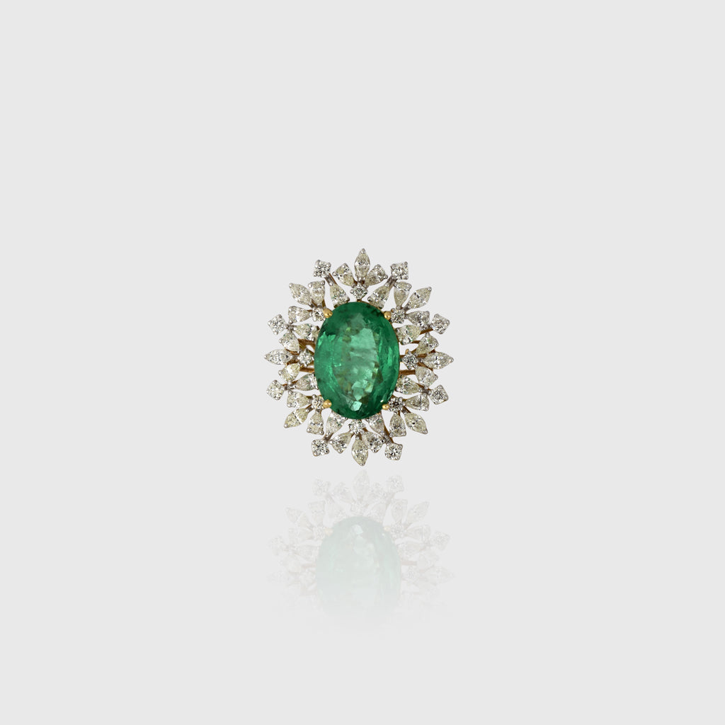 Stunning ring with vivid oval emerald, accented by sparkling diamonds—elegant and timeless for every occasion.(PGDR0429)