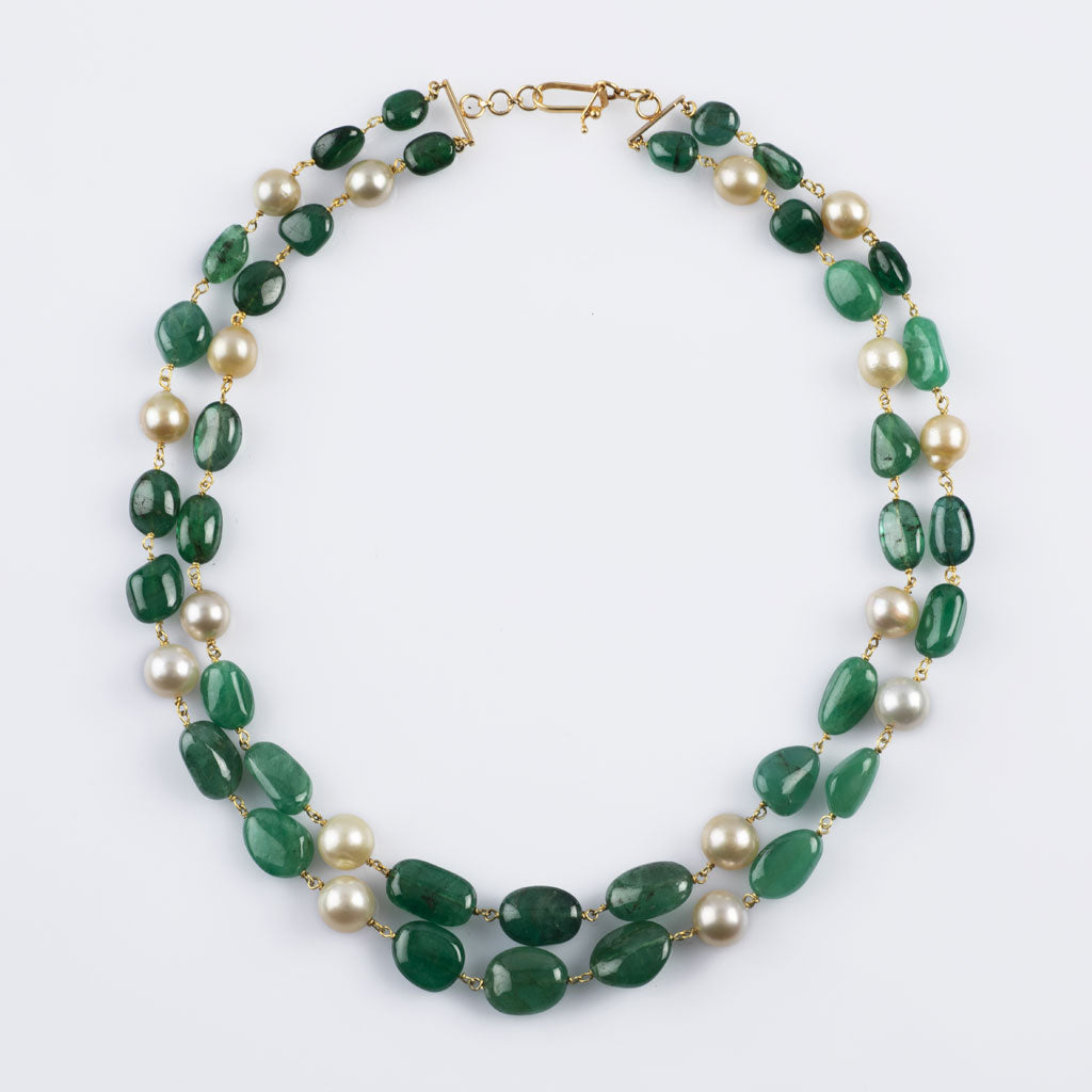 String of two line of emerald maniya and south sea pearls in gold wire STRG203