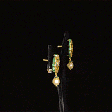 Small ard necklace and earring pair in 18k gold and uncut diamond in green enameled work. - KMNE3206